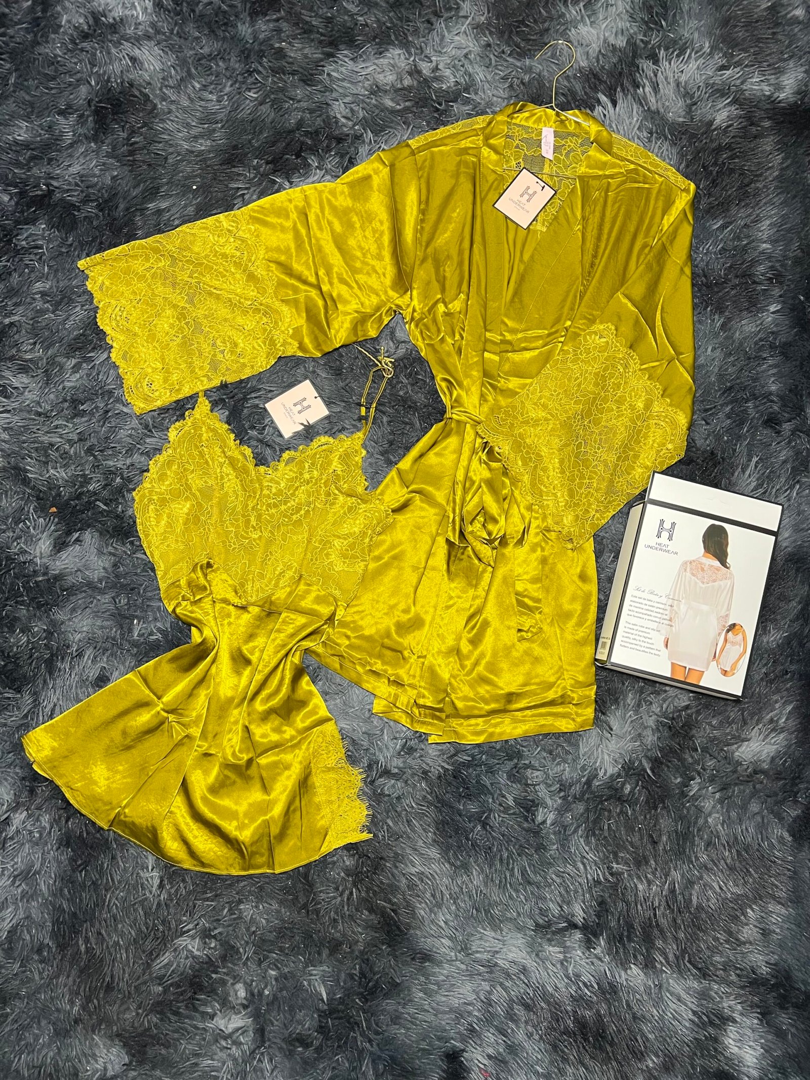 nuistte peignoir (Doré)